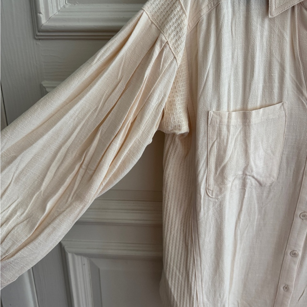 Cream button down Collared Blouse - Picture 2 of 4